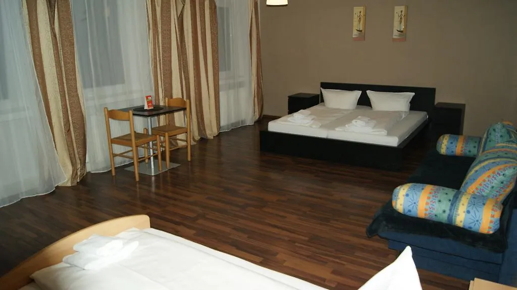 Pension Reiter Berlin Guest house