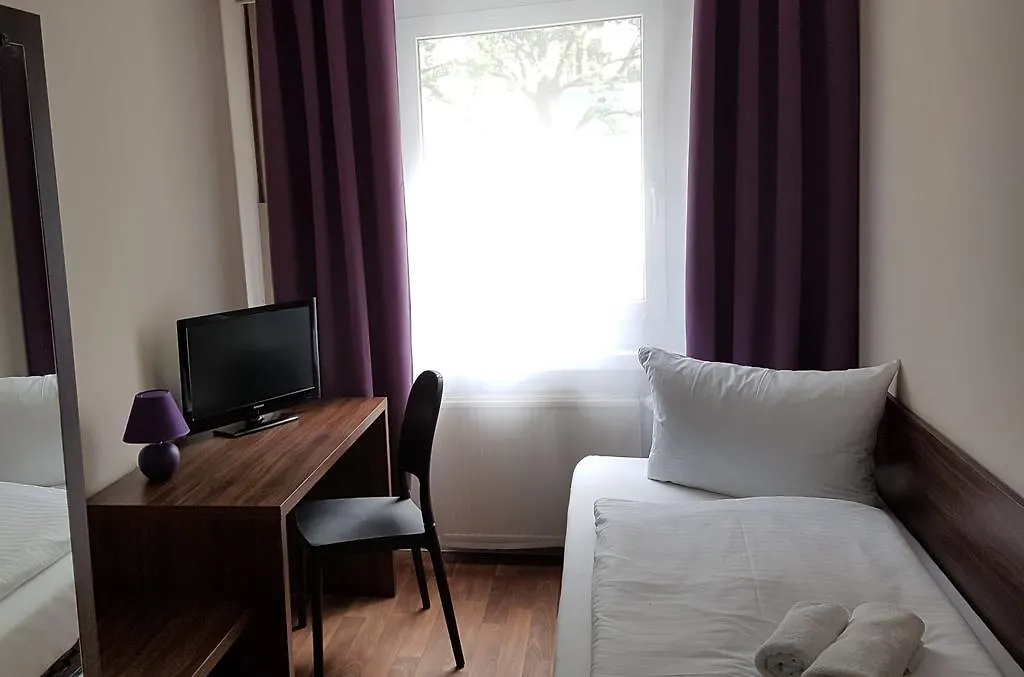 Pension Reiter Berlin 2*,  Germany